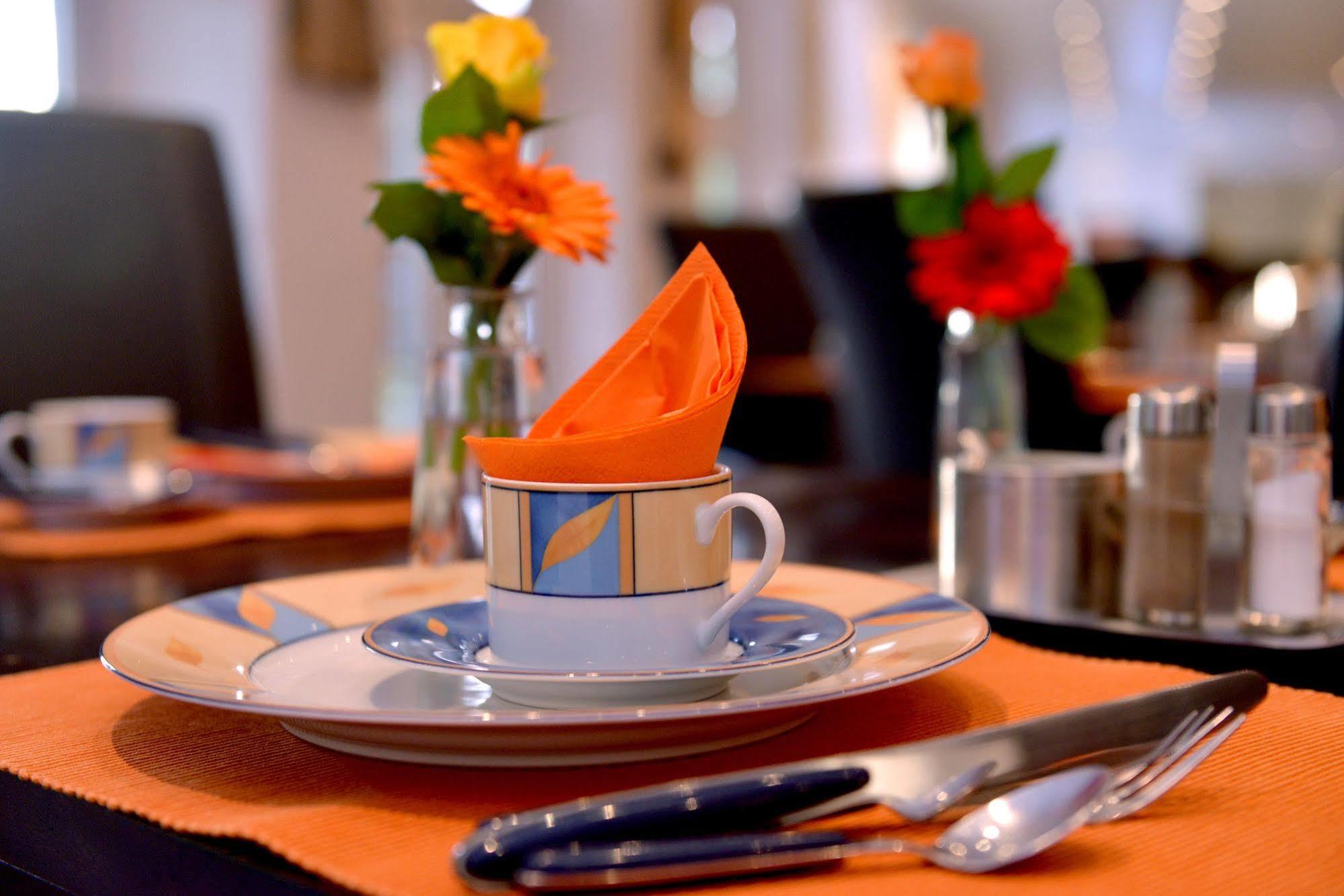 Alpha Hotel Garni Dietzenbach Bagian luar foto