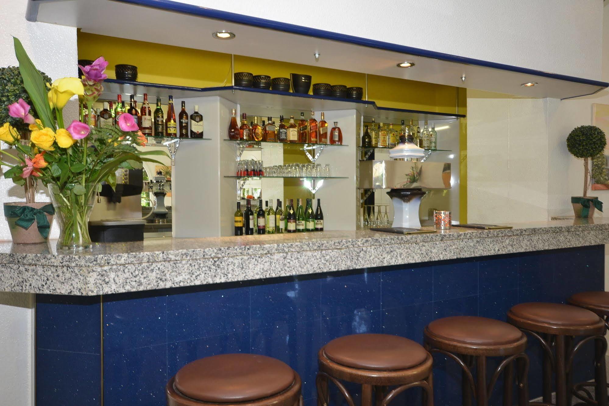 Alpha Hotel Garni Dietzenbach Bagian luar foto